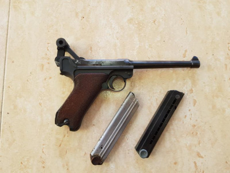 En venta Luger P08 mauser DWM de cañon largo en calibre 9 pb .
Se puede ver en Valencia, precio 1450 € 01