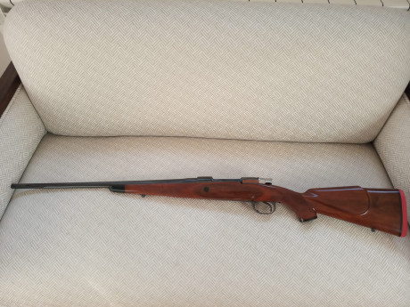 Buenos días
Vendo rifle Santa Bárbara del 7x57 en estado impecable por 900 € no negociables. Gastos de 01