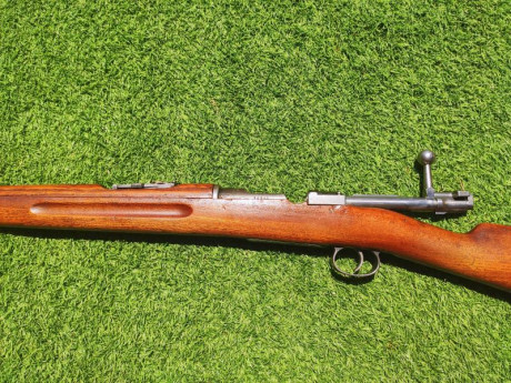 Buenos días.

Muy a mi pesar pongo a la venta mi Carl Gustav del año 1900. El fusil tiene una precisión 11