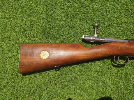 Buenos días.

Muy a mi pesar pongo a la venta mi Carl Gustav del año 1900. El fusil tiene una precisión 20