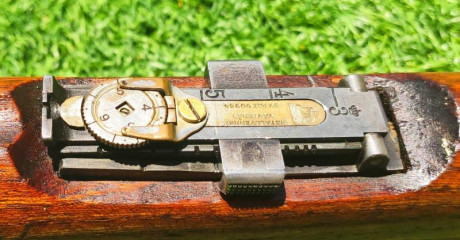 Buenos días.

Muy a mi pesar pongo a la venta mi Carl Gustav del año 1900. El fusil tiene una precisión 110