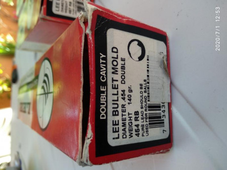 Moldes o turquesa marca lee de bola , para dos bolas
Calibres 440, 454, 457.
VENDIDO Molde de bala troncocónica 01
