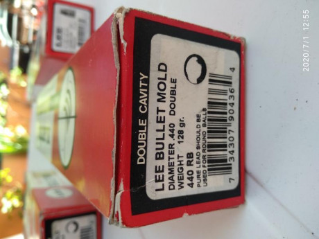 Moldes o turquesa marca lee de bola , para dos bolas
Calibres 440, 454, 457.
VENDIDO Molde de bala troncocónica 22