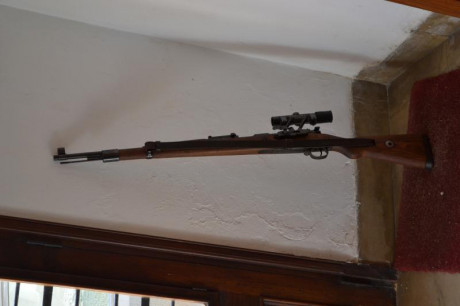 K98 original remontado con bases y montura réplica del visor zf4.
Cañon en muy buen estado
Piezas con 01