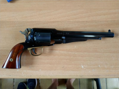 Pos eso,Vendo  Remington new model army 1858 Cal.44 de A.Uberti. Esta en muy buen estado y bien cuidado.Funciona 01