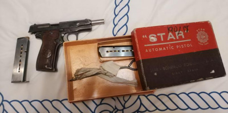 Vendo pistola 9mm corto con sus dos cargadores y en su caja en muy buen estado, se puede ver y probar. 00