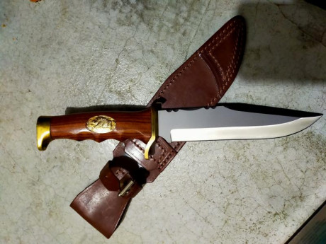 Vendo cuchillo Aitor Bowie nuevo, nunca utilizado, sin estrenar, se realiza envíos si es necesario. 90€ 02