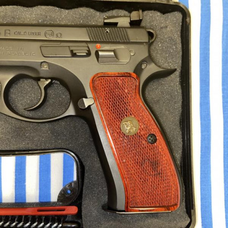 Vendo esta CZ 75 B Omega con 3 cajas de balas disparadas. La compré en diciembre a un compañero del club 11