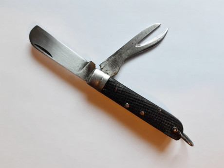 Se vende navaja militar italiana, años 50. Hoja principal de punta roma (para que los soldados no se hiriesen 01