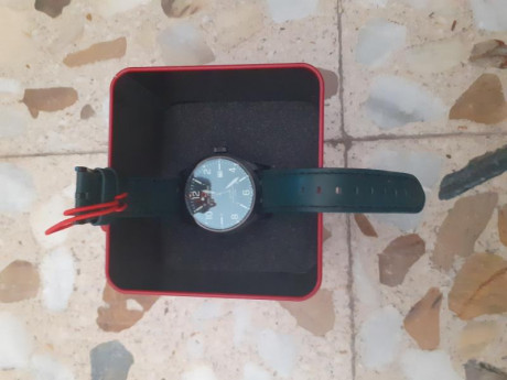 Reloj Swiss Military Undercover Verde, en perfecto estado. Este módelo tiene 44mm. de caja en acero ip 00