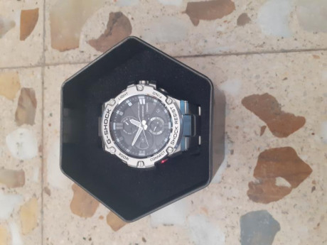 Reloj G-SHOCK, resistente a sacudidas y vibraciones, botón de bloqueo de corona, pantalla de neón, resistencia 01
