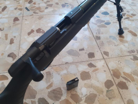 Vendo carabina Sako QUAD en perfecto estado, sin apenas uso, con su cargador y caja original. Además incluyo 11