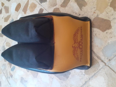 Vendo carabina Sako QUAD en perfecto estado, sin apenas uso, con su cargador y caja original. Además incluyo 10