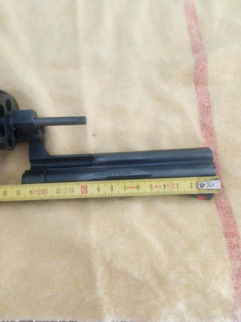 Hola buenas pongo a la venta revolver 586 smith wesson 357 mag de 6 pulgadas en muy buen estado el precio 170