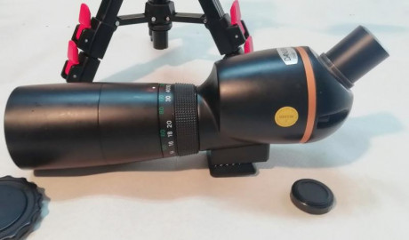 VENDO telescopio terrestre, japonés, marca DANUBIA, de 20X 60 mm. Cuerpo robusto, totalménte metálico, 02