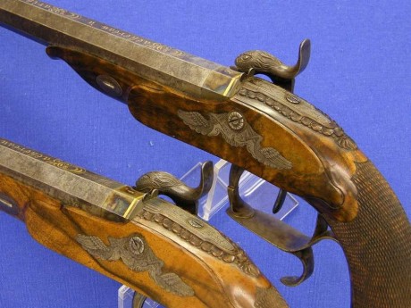 Voy a colocar unas fotos de un arma larga alemana de llave de mecha del siglo XVI. 90