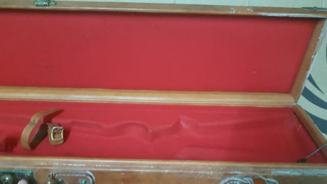 magnifico maletin de cuero para rifle asemiautomatico o monotiro, tambien podria valer para escopeta, 31