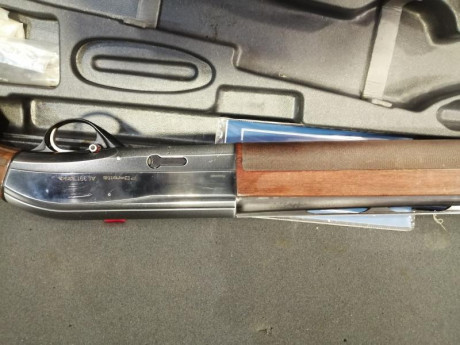 Magnífica arma, en muy buen estado de conservación. Se entrega con su maletín así con cada uno de los 11