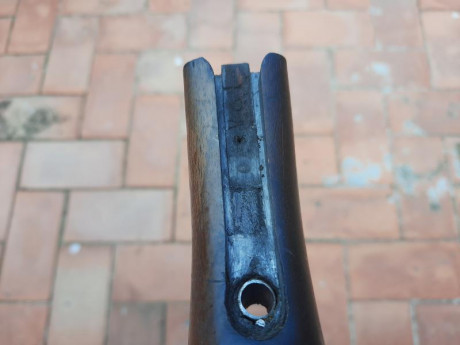 Buenas tardes. 

La culata de mi auto5 Ya tiene muchos disparos sobre ella y el agujero del tornillo que 00