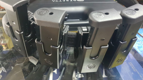 A extrenar cinturón, cargadores y beretta 92XX performance. 1900e
Atiendo wasap 663705236 01