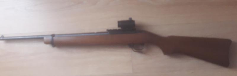 ( VENDIDA) carabina Ruger 10/22 en buen estado, palanca del cargador sobredimensionada...con una leve 00