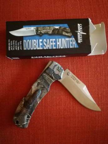 Buenas a todos, 
Pongo a la venta esta navaja COLD STEEL, modelo doble safe (tiene un seguro.doble) Hunter. 02