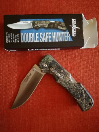 Buenas a todos, 
Pongo a la venta esta navaja COLD STEEL, modelo doble safe (tiene un seguro.doble) Hunter. 01