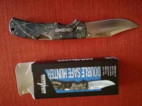 Buenas a todos, 
Pongo a la venta esta navaja COLD STEEL, modelo doble safe (tiene un seguro.doble) Hunter. 00