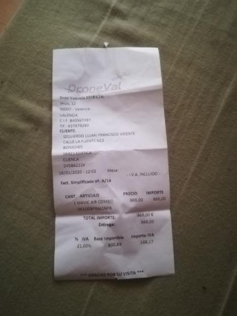 Hola vendo o cambio por algo que me interese dron mavic air fly more combo, comprado en enero y aun le 00