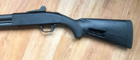 Vendo escopeta Mossberg 590A1 Mil-Spec cal. 12/76,  en muy buen estado de conservación y perfecto funcionamiento. 02