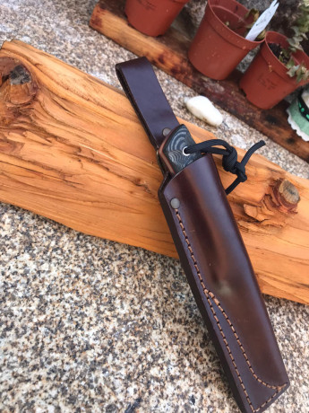 Se vende muela kodiak mango micarta y funda artesana para cualquier duda dejo mi teléfono su precio 50 01