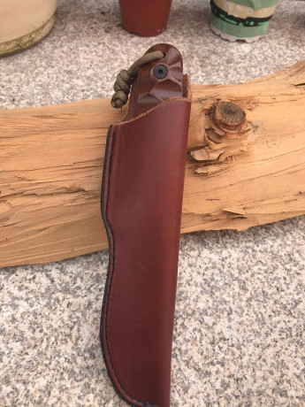 Cuchillo de la marca americana modelo pr4 tipo kepart acero 1095 precio funda de piel muy buen estado 00