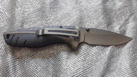 Vendo navaja gerber myth pocket  nueva de mi colección , hoja de 8cm . Muy ligera . Esta en Valencia. 01
