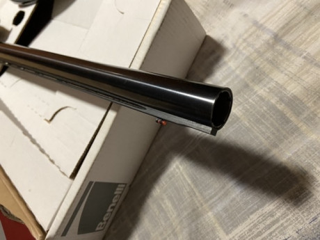 Vendo Benelli Premium nueva del 12. La compré para ponerle un red dot y nunca la estrené. Regalo el carril 12