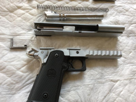 Buenas tardes compañeros,
pongo a la venta mi SPS WORLD SUPER MATCH de calibre 9mm Pb, con cañon Lottar 00