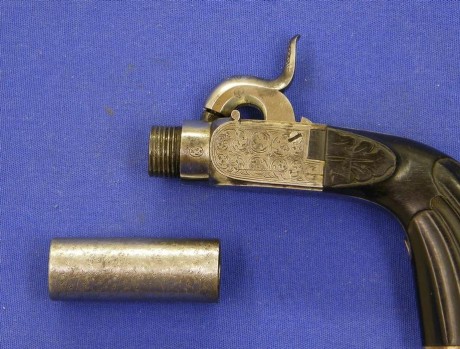 Voy a colocar unas fotos de un arma larga alemana de llave de mecha del siglo XVI. 120