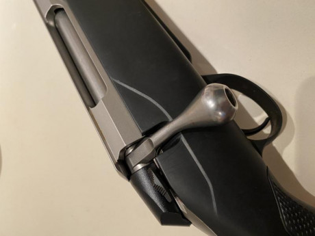 Oportunidad. 
Vendo este  rifle por exceso de armas.  Muy pocos tiros (escelenye estado).  Rifle ligerísimo. 01