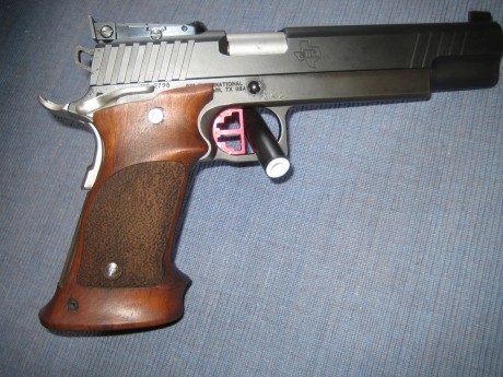 Pues eso que esoy mirando estas cachas y no se si son legales para la modalidad de 9mm.
https://www.rocosystem.com/Masterfor1911competitiongrip/
A 90