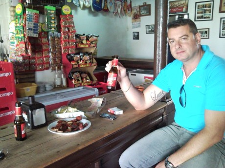 https://www.sibaritissimo.com/la-cerveza-mas-cara-del-mundo-samuel-adams-utopias/
 http://www.lavishavenue.com/wp-content/uploads/2009/12/sam-adams-utopia-01.jpg 90