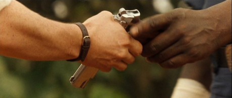 Compañeros,

En vista de las ganas de algunos (Elcafe, Wilcow, Vrakk, etc) por adivinar armas de películas 00