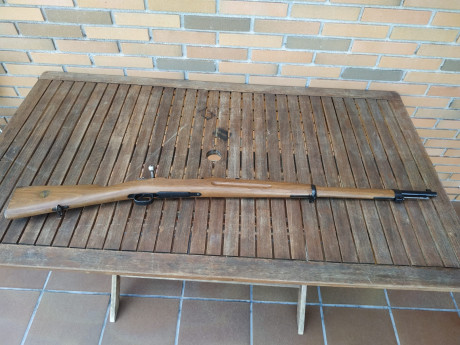 Se vende un carl gustaf impecable como nuevo con todos los numeros coincidentes.

Precio 750 euros.

Atiendo 10
