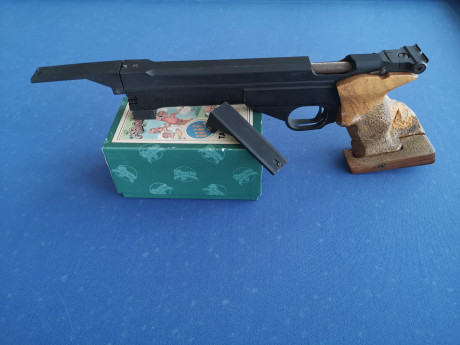 Ofrezco dos armas neumáticas, solo para “manitas”, que no uso desde hace mucho tiempo y aunque son unas 11