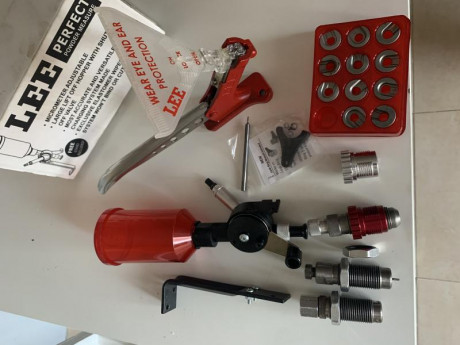 Dies lee para 9mm, empistonador lee ,surtidor de pólvora lee ,acoples rapidos para dies ,caja de shell 00