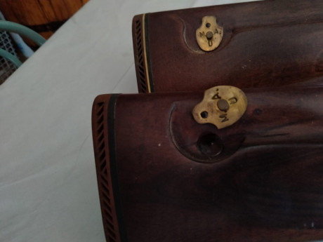 Buenas tardes un amigo vende estas dos armas de Avan carga, para cualquier pregunta llamar al teléfono 12