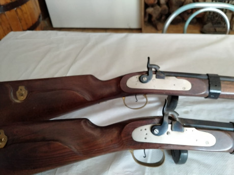 Buenas tardes un amigo vende estas dos armas de Avan carga, para cualquier pregunta llamar al teléfono 10