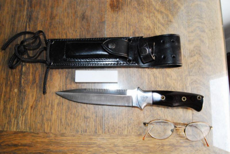 Si para reyes no cae desisto de seguir buscando . Compro cuchillo Al Mar Sere Operator o Mini Sere Operator 70