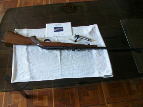 En Madrid  vendo rifle CZ Mod. 452-ZKM calibre 22 LR, con manual de instrucciones y funda de serraje. 00