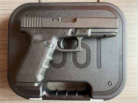 Vendo Glock 21 SF calibre 45 ACP, estado impecable, practicamente sin uso, tiene 6 meses y ha disparado 02