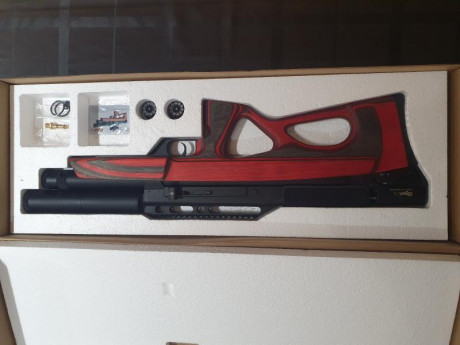 Vendo esta maravilla de Edgun, con espectacular culata laminada en rojo. La carabina se entrega en su 02