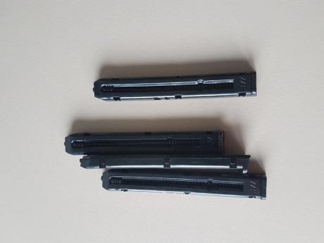 Buenas,
Pongo a la venta cuatro cargadores. Calibre 4,5. Marca Crosman.
Los cuatro por 10€. Portes a cargo 00